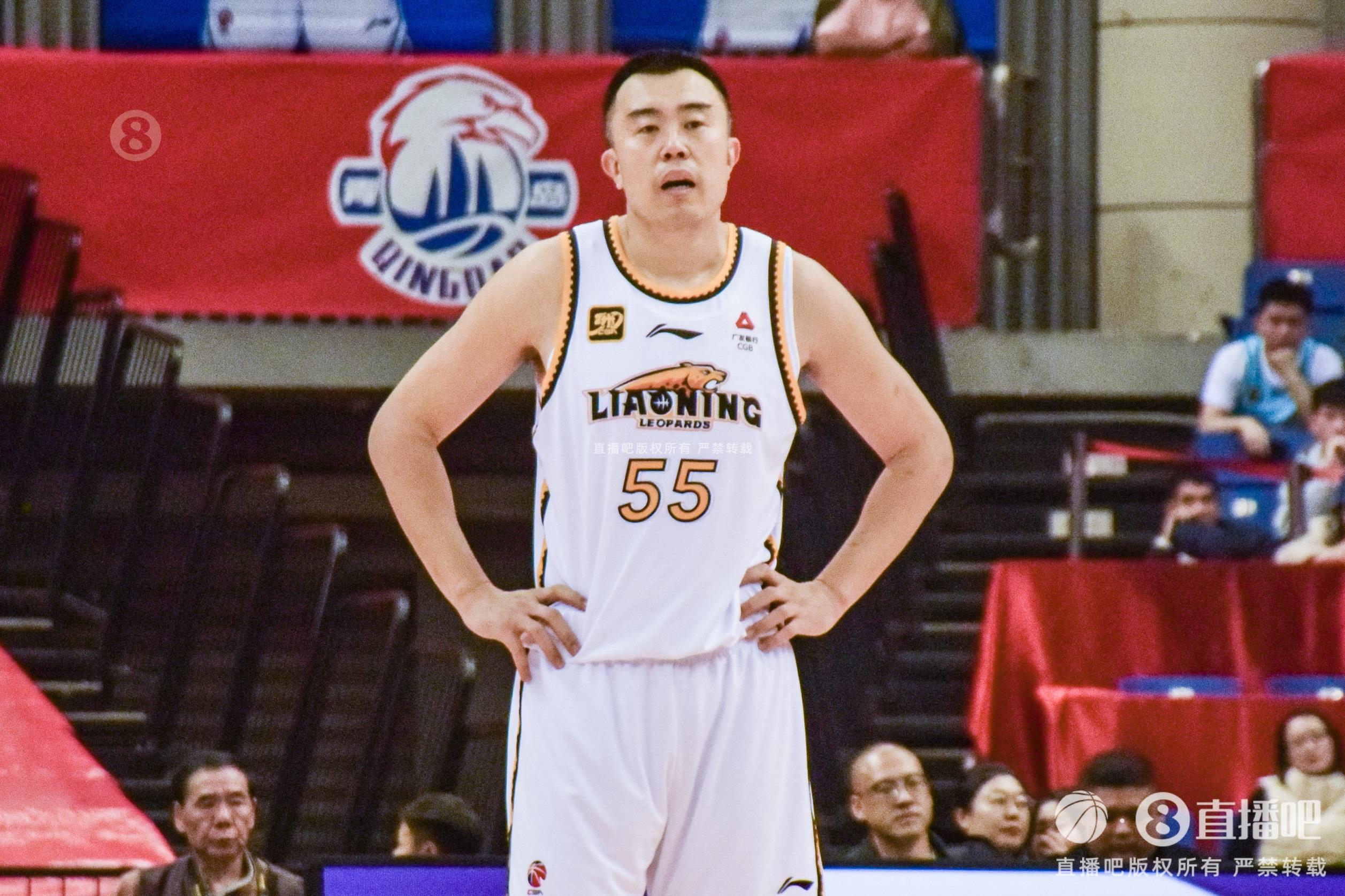 老將盡力了！韓德君7中4拿到14分12籃板3助攻